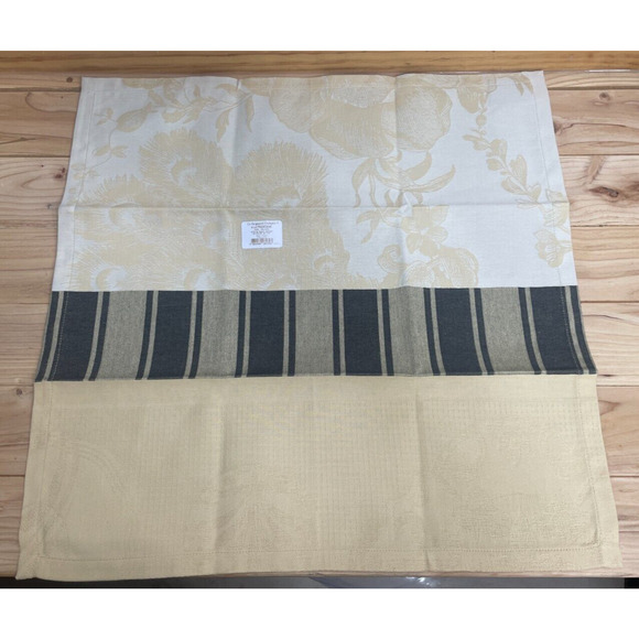 Le Jacquard Francais A La Francaise Napkins Floral Blue Pink Yellow Set of 3 New - Picture 2 of 16